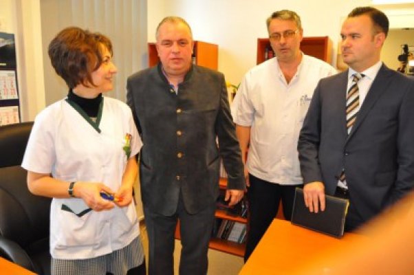 Secretarul de stat Vulcănescu: Bolnavii se pot adresa cu încredere Spitalului Judeţean şi nu mai este nevoie să se deplaseze în străinătate